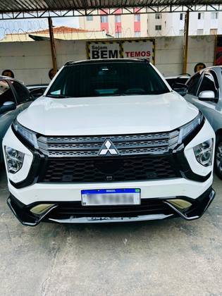 MITSUBISHI ECLIPSE CROSS 1.5 MIVEC TURBO GASOLINA HPE-S BLACK S-AWC CVT MITSUBISHI ECLIPSE CROSS 1.5 MIVEC TURBO GASOLINA HPE-S BLACK S-AWC CVT